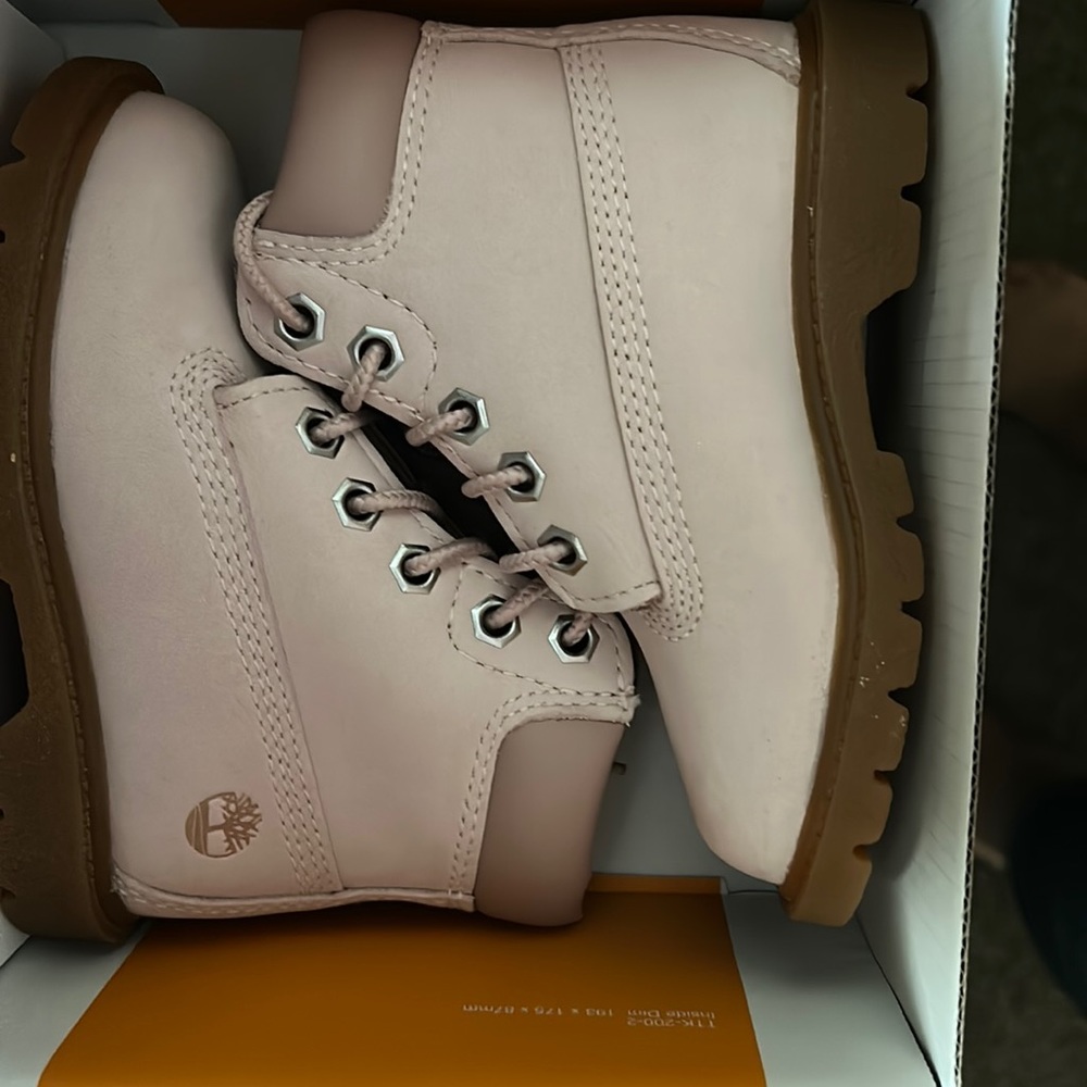 6inch size 7c light pink timberland boots